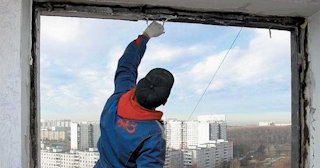 Демонтаж остекления балкона в Сосногорске - цена от 582 руб. - Сварной-Сно